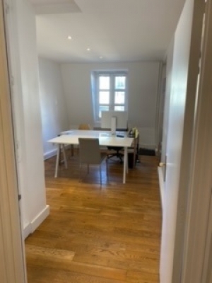 Bureau 2 (002).jpg